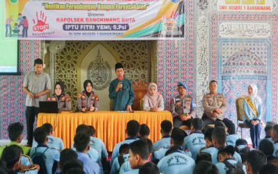 Sosialisasi Anti Perundungan Bersama Kapolsek Bangkinang Kota di SMK N 1 Bangkinang